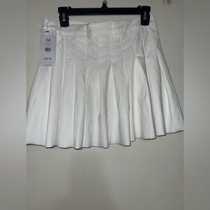 AKIRA White Mini Pleated Skirt
